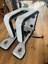 Lade das Bild in den Galerie-Viewer, AirRider Pump Foil Set mit Board