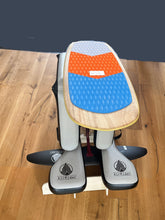 Lade das Bild in den Galerie-Viewer, AirRider Pump Foil Set mit Board